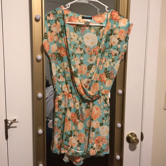 rag therapy Pants - Floral romper rag therapy Pants - Floral romper